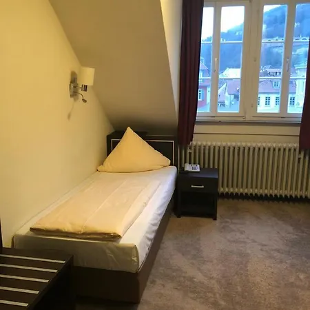 Hotel Vier Jahreszeiten 2*
